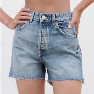 BRAND NEW zara high waisted jean shorts USA 0 EUR32 NWOT
